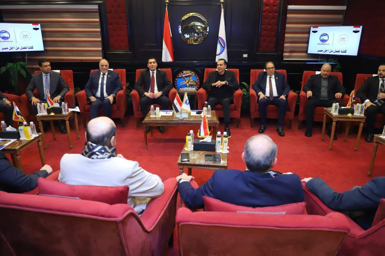 وزير الشباب والرياضة في ضيافة مستقبل وطن.. خطة متكاملة للنهوض بالرياضة وبناء المواهب.. حماية الشباب وتعزيز قدراته أهم أولوياتنا وزير الشباب والرياضة في ضيافة مستقبل وطن.. خطة متكاملة للنهوض بالرياضة وبناء المواهب.. حماية الشباب وتعزيز قدراته أهم أولوياتنا