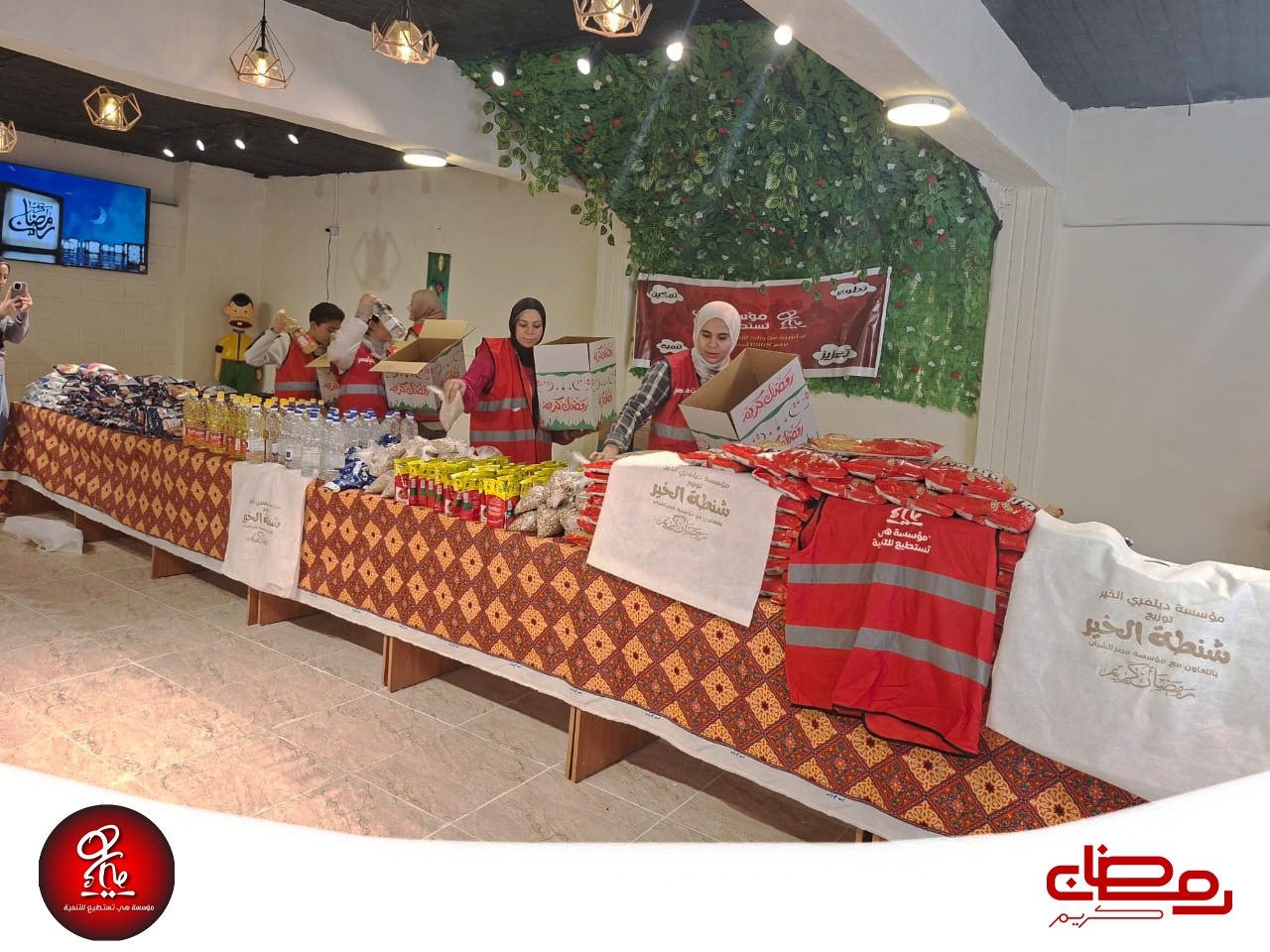 «هي تستطيع» توزع 5 آلاف كرتونة غذائية وتطلق مبادرة 10 آلاف وجبة إفطار للأسر الأولى بالرعاية «هي تستطيع» توزع 5 آلاف كرتونة غذائية وتطلق مبادرة 10 آلاف وجبة إفطار للأسر الأولى بالرعاية