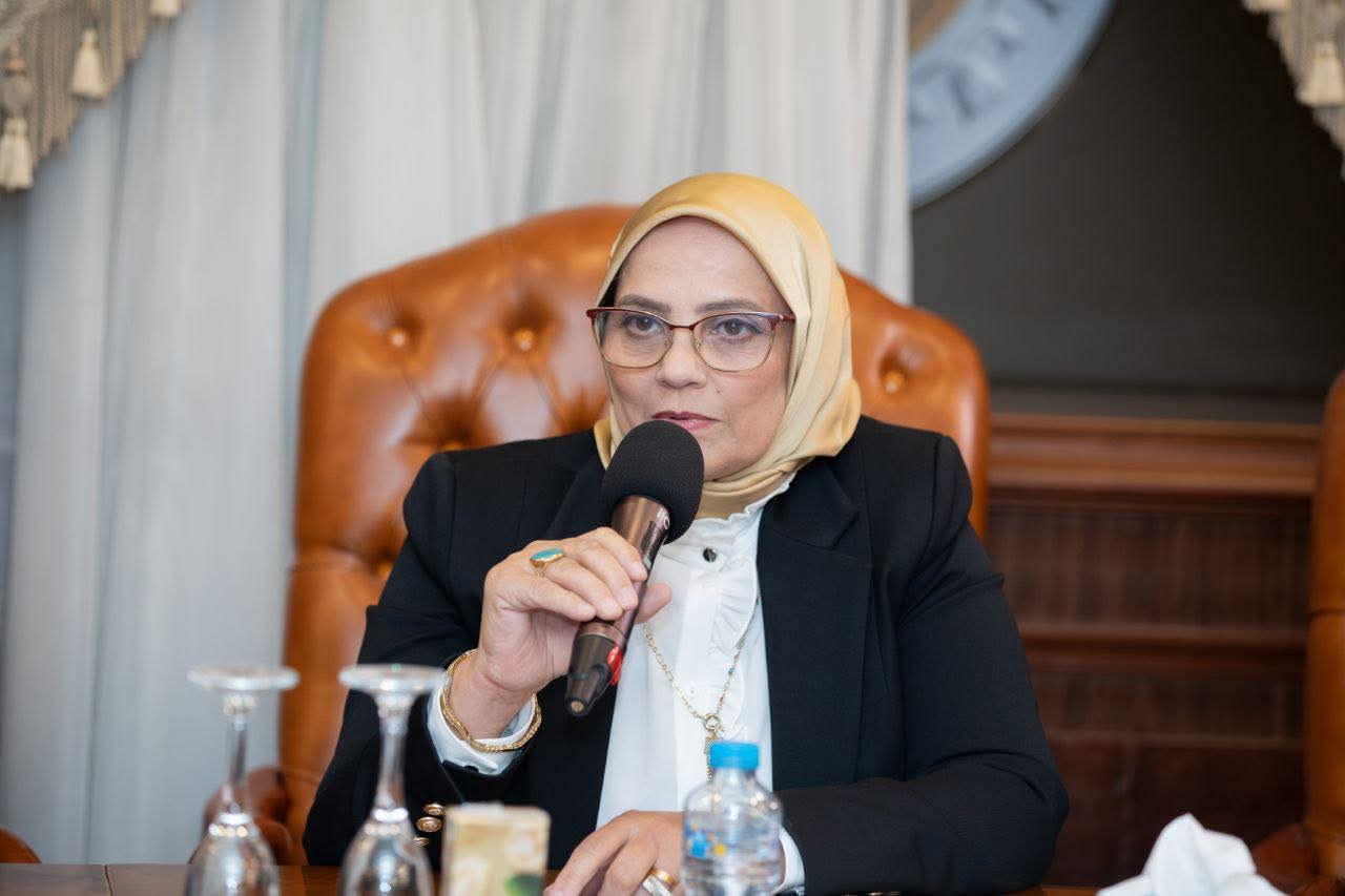 نجلاء العسيلي: التصعيد الإيراني جرس إنذار.. وتعزيز المخزون الاستراتيجي أولوية لحماية الأمن الاقتصادي