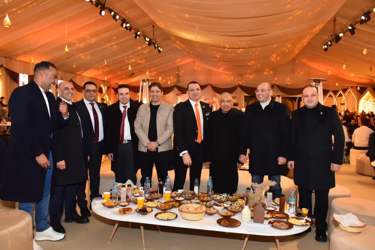 عجلان القابضة تقيم حفل سحورها السنوي بمشاركة نجوم المجتمع والسياسة و تمنح ١٦ عمرة هدايا للحضور