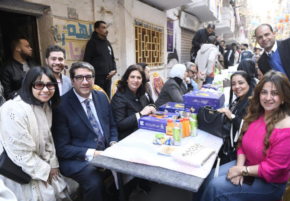 أهل المطرية عازمين الشعب المصري ..المستشار أمير رمزي يشيد بجدعنة وشهامة سكان المطرية خلال الإفطار