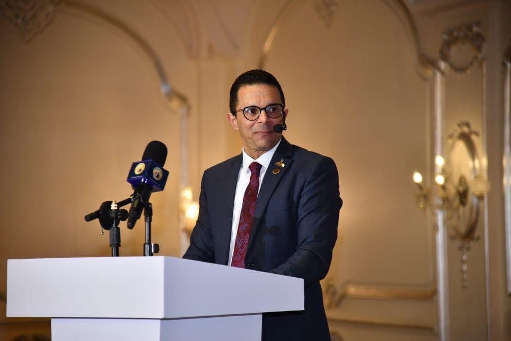 طارق العكاري: المنطقة تواجه حربًا معقدة قد تهدد التجارة العالمية وإمدادات الطاقة