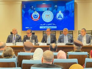 بحضور وزيرى الصحة والتعليم العالى...رئيس "صحة النواب" يوصى بوضع استراتيجية وطنية موحدة لتدريب الأطباء بعد التخرج