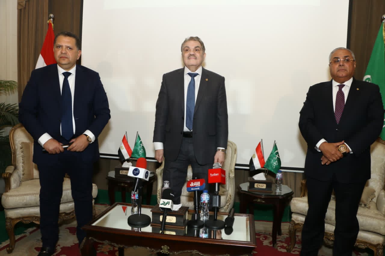 تحت رعاية ” البدوى ” وبحضور مساعد رئيس الوزراء.. بدء ندوة تعريفية لدور وحدة الشركات المملوكة للدولة فى نمو الإقتصاد المصرى