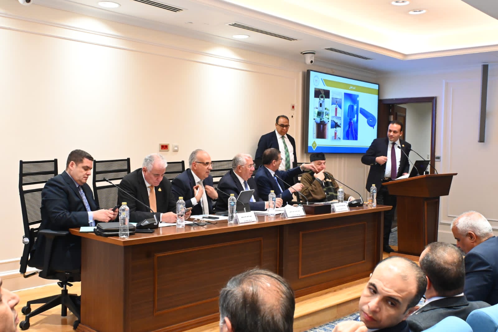 خلال اجتماع «زراعة النواب».. عمرو فهمي: سياسات الوزارة تعاقب الفلاح بدل دعمه وتحذير من خطر حقيقي يهدد القطاع خلال اجتماع «زراعة النواب».. عمرو فهمي: سياسات الوزارة تعاقب الفلاح بدل دعمه وتحذير من خطر حقيقي يهدد القطاع