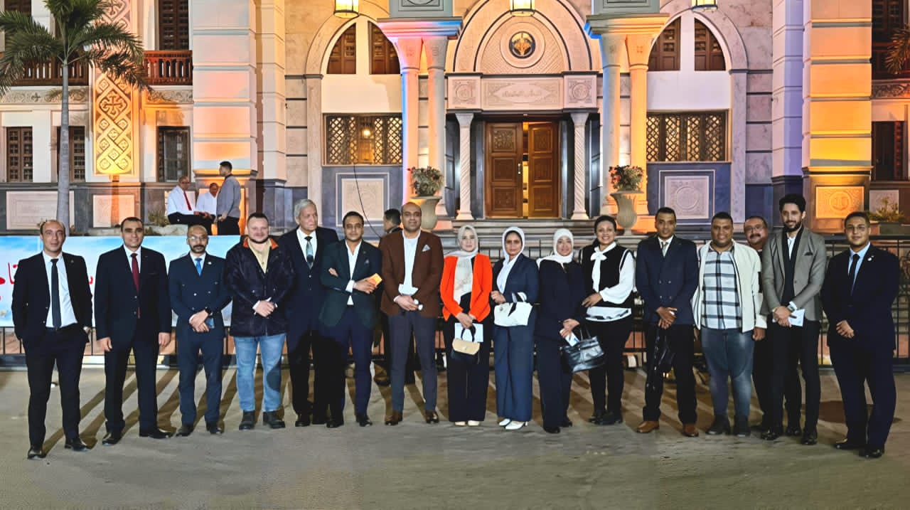 وفد “ مجلس الشباب المصري” يشارك في قداس عيد القيامة المجيد