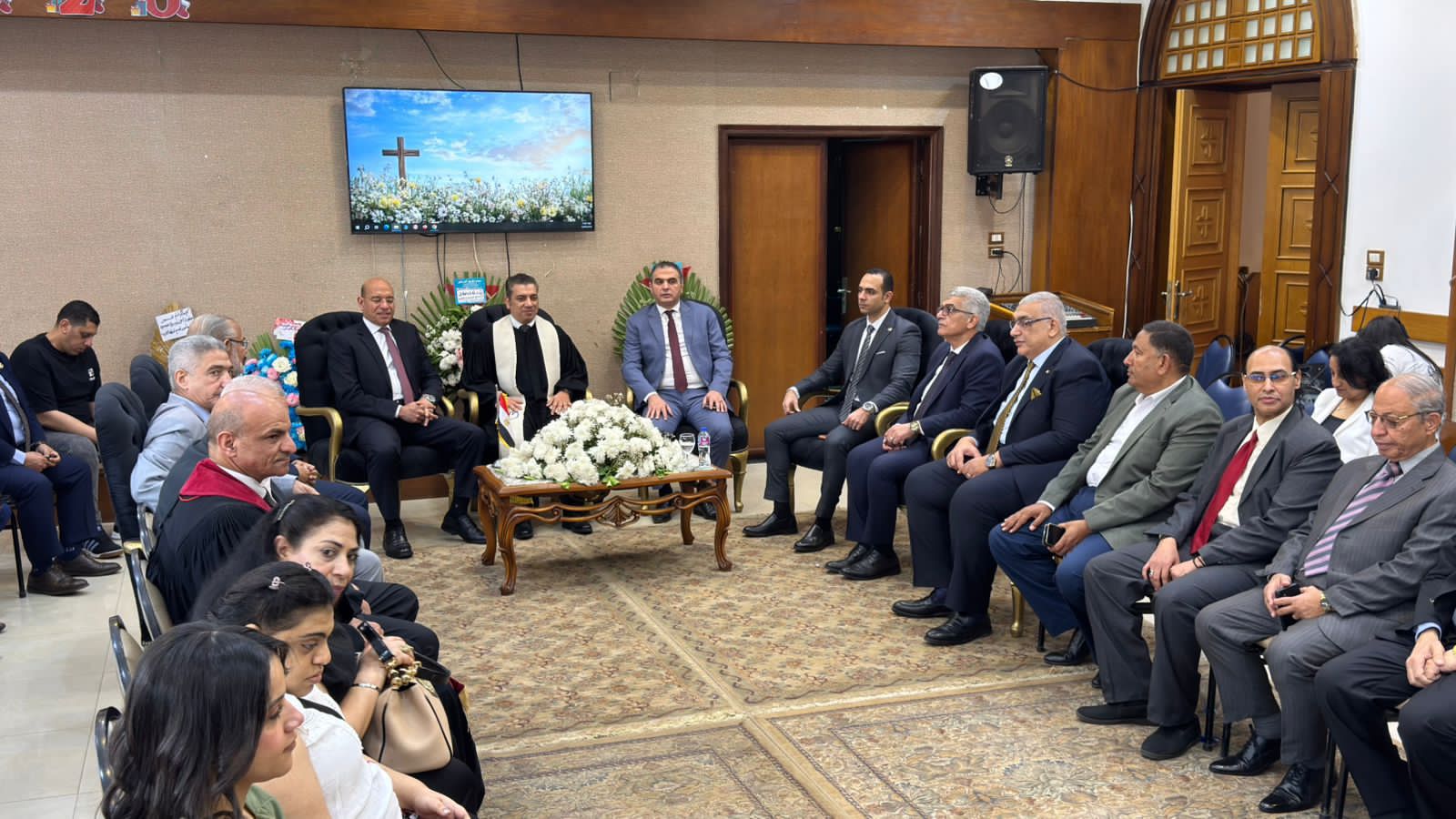 حماة الوطن ببورسعيد يزور المطرانية والكنيسة الإنجيليّة للتهنئة بعيد القيامة