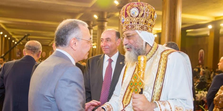 رئيس «المصريين الأحرار» يشارك في قداس القيامة بالكاتدرائية المرقسية ويهنئ قداسة البابا 