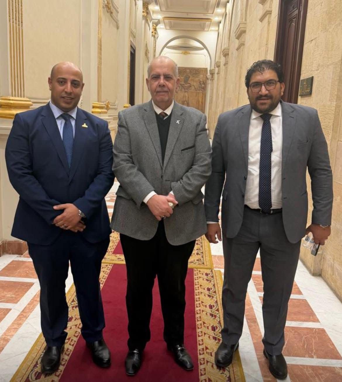 النائب محمد مكي : توفير ٣٨ طبيبا جديدا بعيادات التامين الصحي بسوهاج و العلاج اللازم و خدمات للمرضى كبار السن