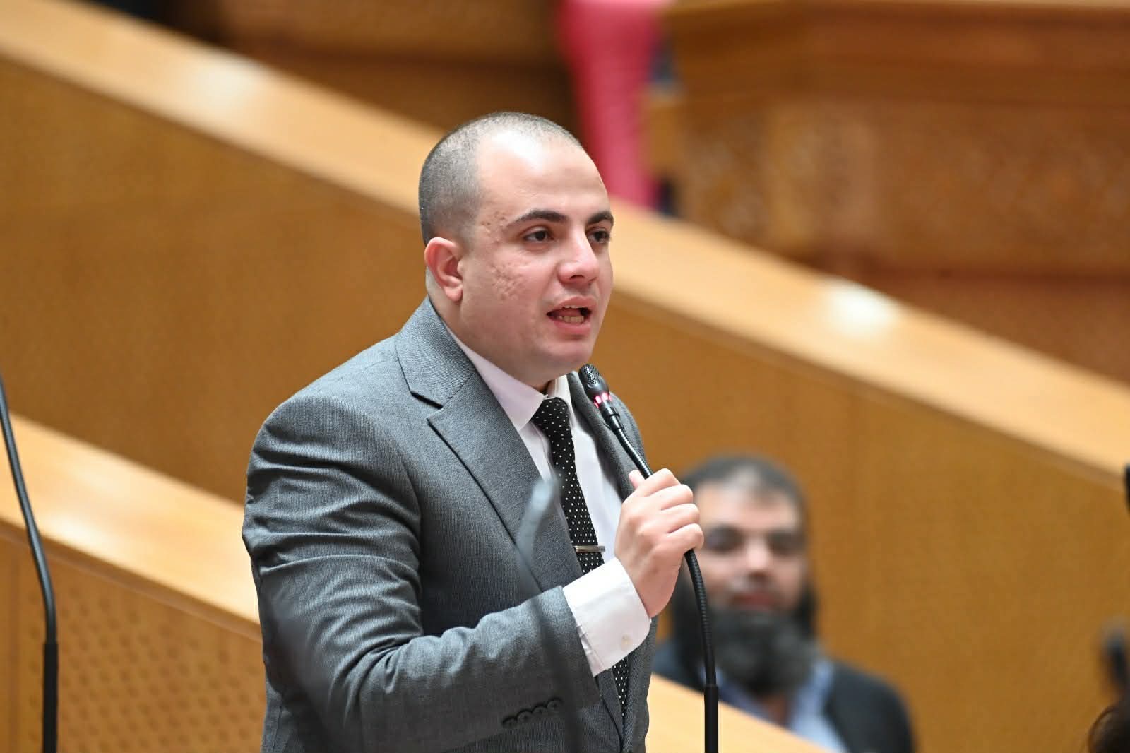 طلب إحاطة بشأن تدهور الأوضاع المعيشية لأصحاب المعاشات