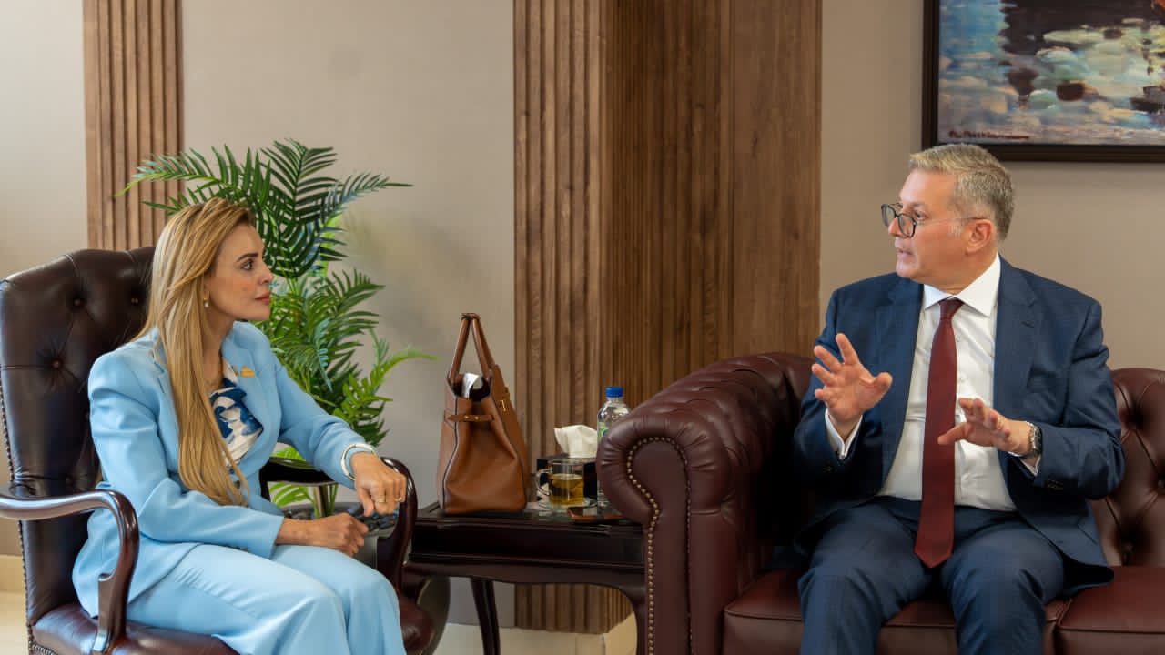 رسائل طمأنة للأسواق.. وزير البترول يناقش مع النائبة مروة بوريص خطط تعزيز الانتاج وأمن الطاقة