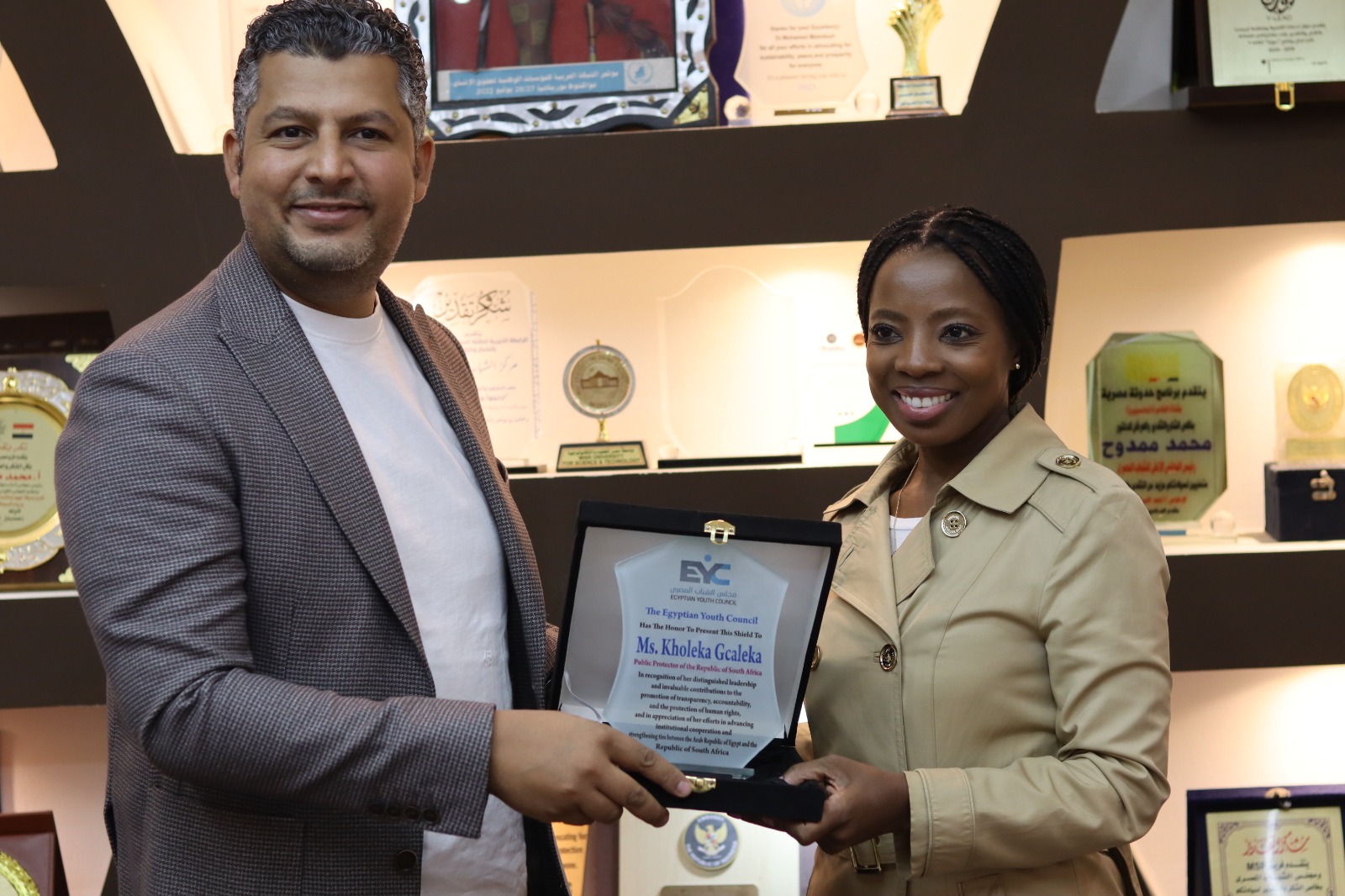 “مجلس الشباب المصري يكرّم الحامي العام لجنوب أفريقيا ويؤكد التزامه بتعزيز التعاون الحقوقي على المستوى الأفريقي”