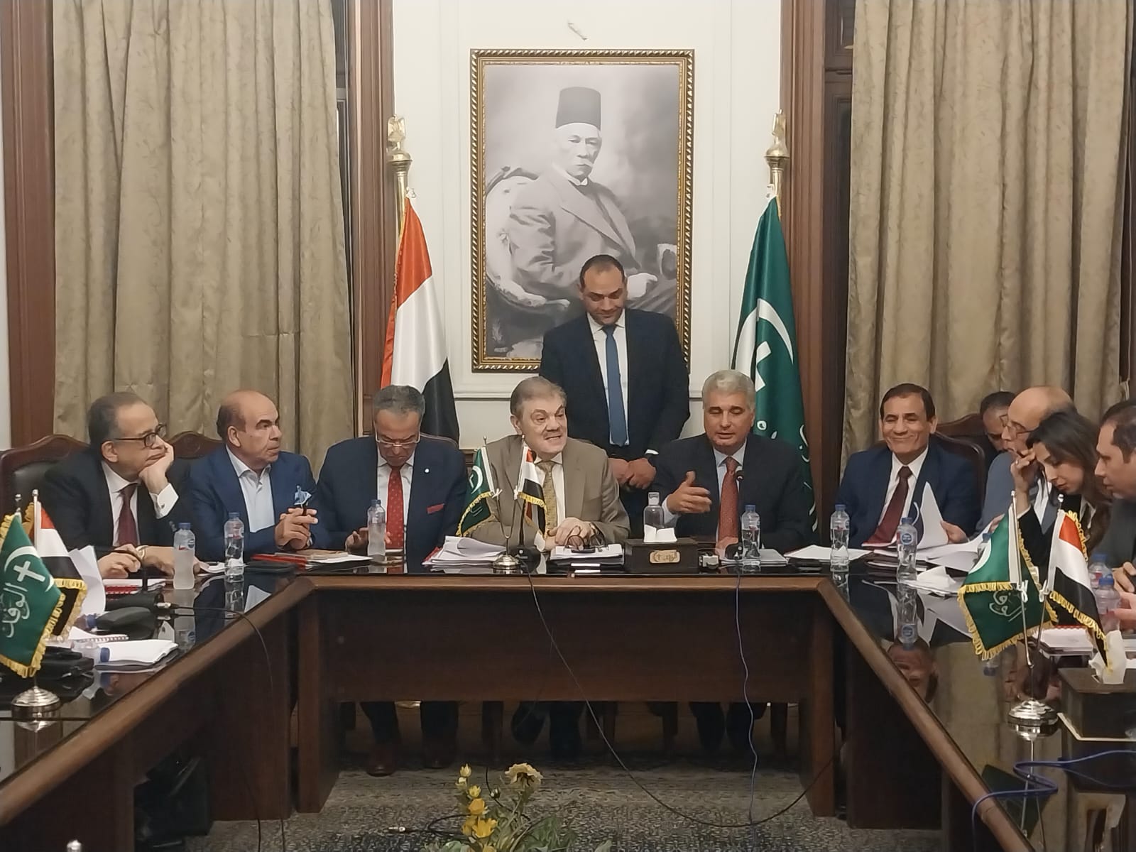 بيت الخبرة الوفدى والهيئتان البرلمانيتان بمجلسى النواب والشيوخ تقدم روشتة لعلاج أزمات القضايا الأسرية    