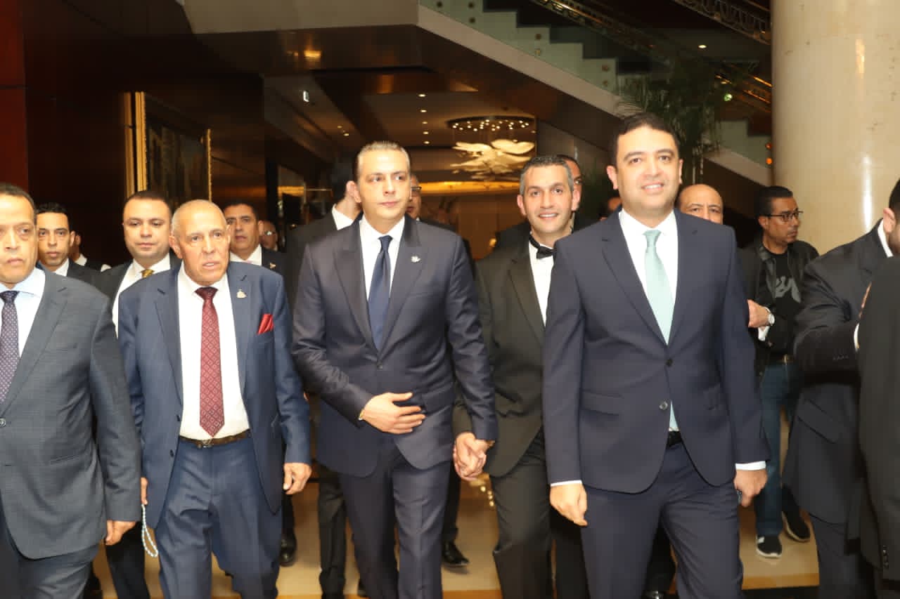 بحضور رئيس الشيوخ وعبد الجواد والغنام.. كبار رجال الدولة والسياسية يشاركون حفل زفاف “الشلمة”