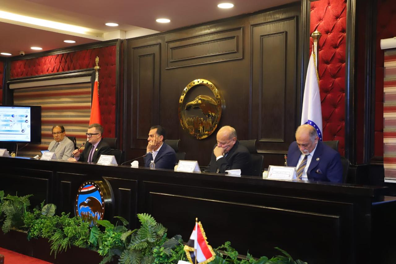 بحضور الأمين العام وقيادات الحزب.. وزير التخطيط في ضيافة “مستقبل وطن” لاستعراض استراتيجية الوزارة خلال الفترة القادمة