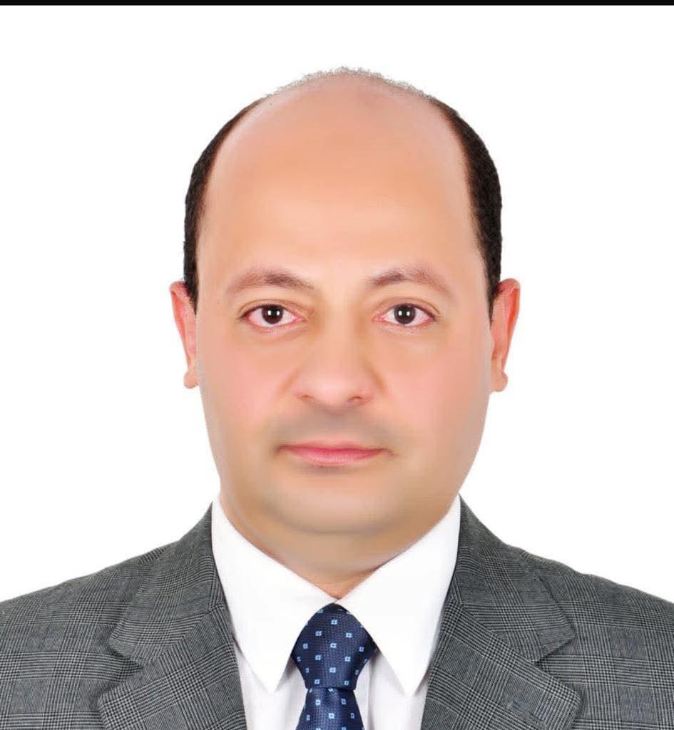 النائب فيصل أبو عريضة يهنئ عائلة أبو حامد بالشوبك الشرقي لترقية المستشار سعيد عرفة مساعدا لوزير الاستثمار