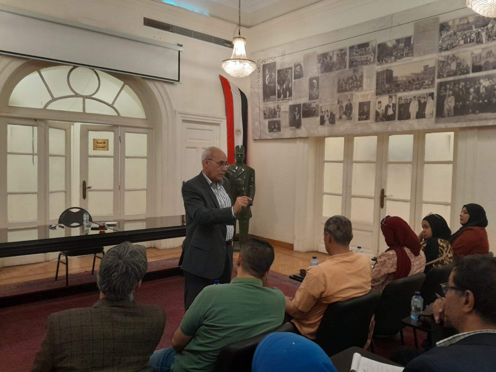 فى ختام دورة معهد الدراسات السياسية والاستراتيجية بالوفد .. الدكتور أحمد حماد: المجالس المحلية تمس حياة المواطن مباشرة.. ولدينا كوادر مؤهلة للانتخابات المقبلة