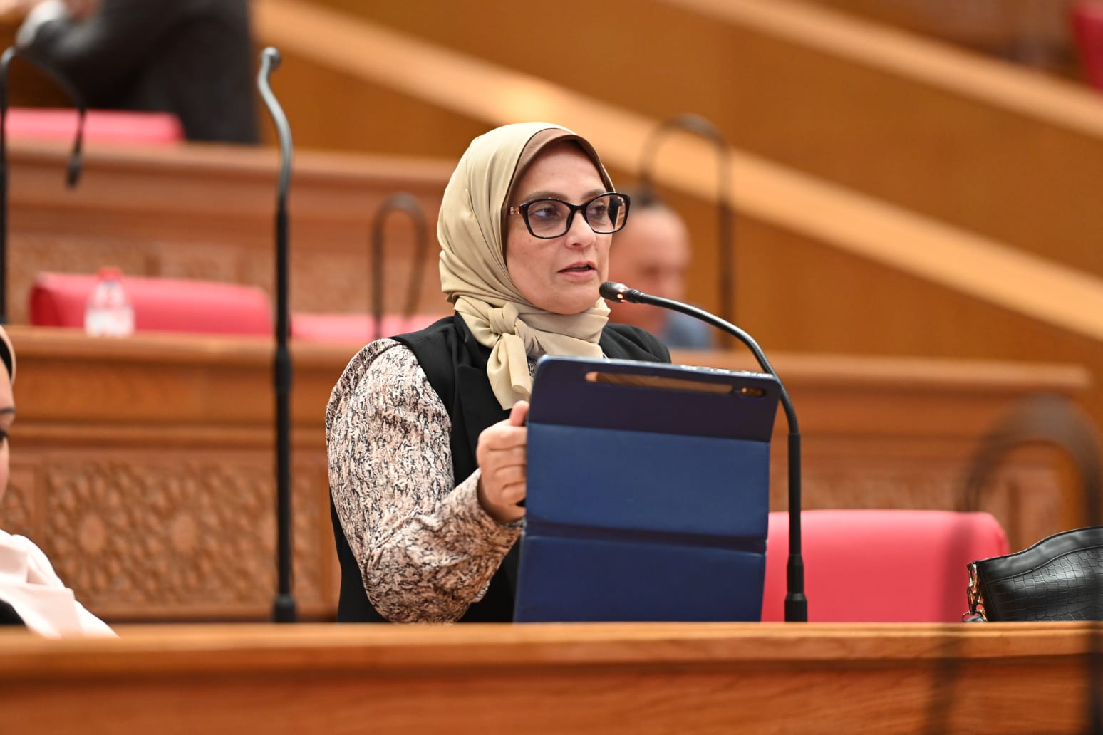 النائبة نجلاء العسيلي: مشروع قانون الأمان البيولوجي يضع إطارًا واضحًا لمراقبة المنشآت عالية الخطورة ويدعم البحث العلمي الآمن