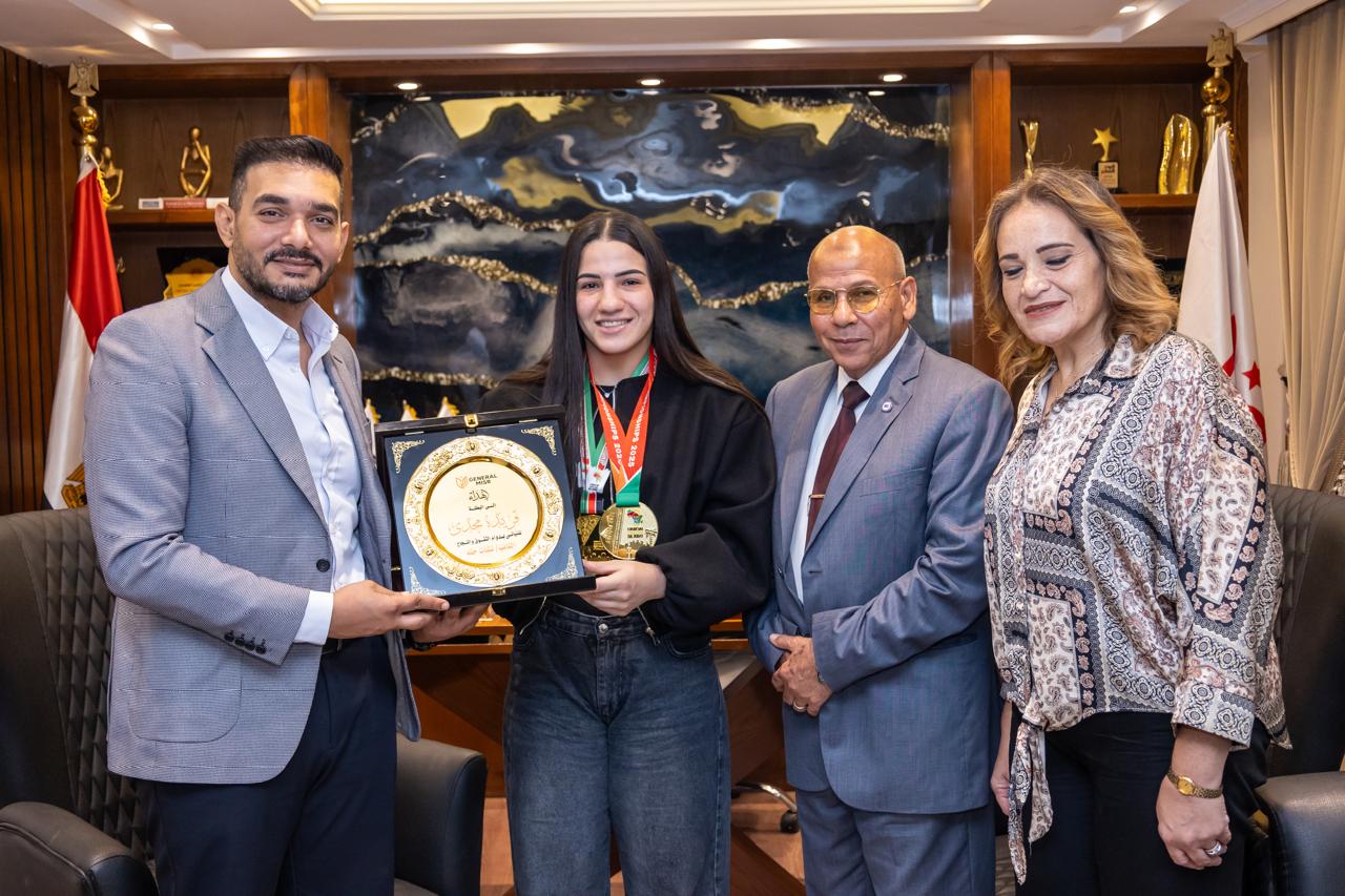 النائب نشأت حتة يكرم البطلة فريدة مجدي بعد تتويجها بفضية إفريقيا للجود ويؤكد على ضرورة دعم الأبطال الرياضيين