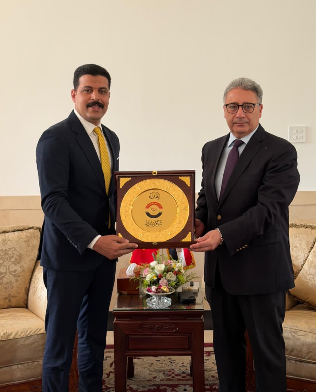 رئيس مشروعات الحرية المصري يلتقي سفير مصر بالصين ويبحث سبل الاستفادة من التجربة الصينية في دعم المشروعات الصغيرة رئيس مشروعات الحرية المصري يلتقي سفير مصر بالصين ويبحث سبل الاستفادة من التجربة الصينية في دعم المشروعات الصغيرة