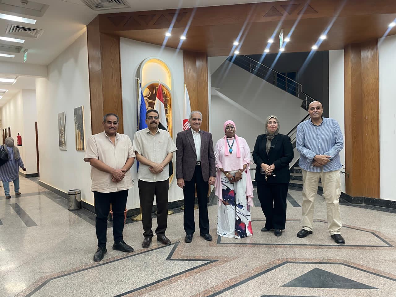 رئيس جامعة أسوان يشارك في احتفالية مكتبة مصر العامة بأسوان تأكيدًا علي دور الجامعة في دعم الأنشطة الثقافية والمجتمعية