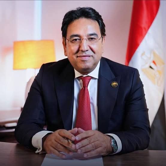 د.أيمن محسب” نائب الوفد”: يتقدم بطلب إحاطة بشأن إطلالات الفنانين المثيرة للجدل في الفعاليات الفنية والحفلات العامة