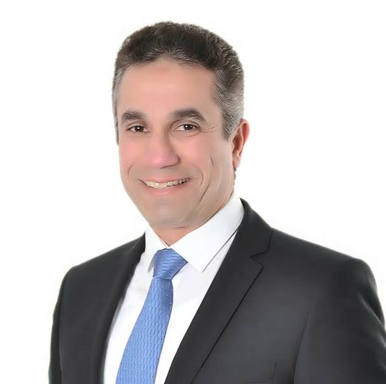 العميد محمد سمير مساعد رئيس الوفد: ظاهرة تشبه المطربين بالنساء تخدم أجندة أعداء الوطن