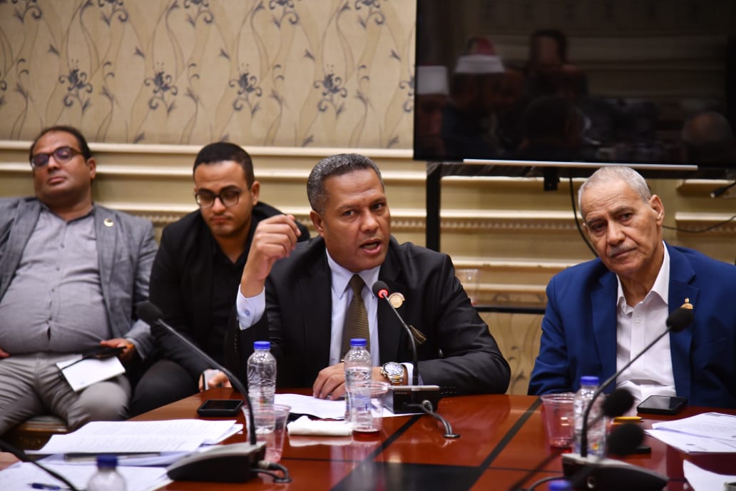 استجابةً لتوجيهات الرئيس السيسي.. «دينية الشيوخ» تفتح ملف الكتاتيب وتبحث إخضاعها لإشراف الأزهر والأوقاف لحماية النشء وترسيخ الفكر الوسطي