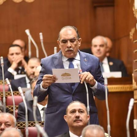 النائب عبد الفتاح الشحات: تأخر المشروعات يؤثر على الاقتصاد.. ونطالب بتوفير فرص عمل لشباب الصعيد النائب عبد الفتاح الشحات: تأخر المشروعات يؤثر على الاقتصاد.. ونطالب بتوفير فرص عمل لشباب الصعيد