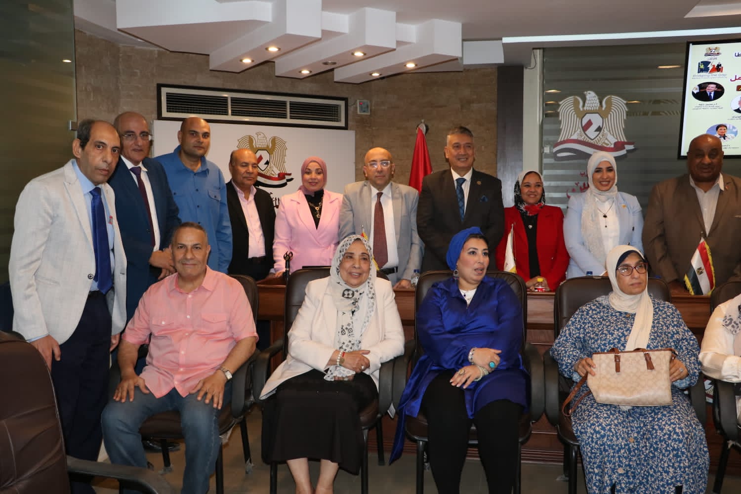 حزب «المصريين» يفتح ملف الفجوة بين التعليم وسوق العمل في ندوة موسعة بمشاركة نخبة من الخبراء والمتخصصين