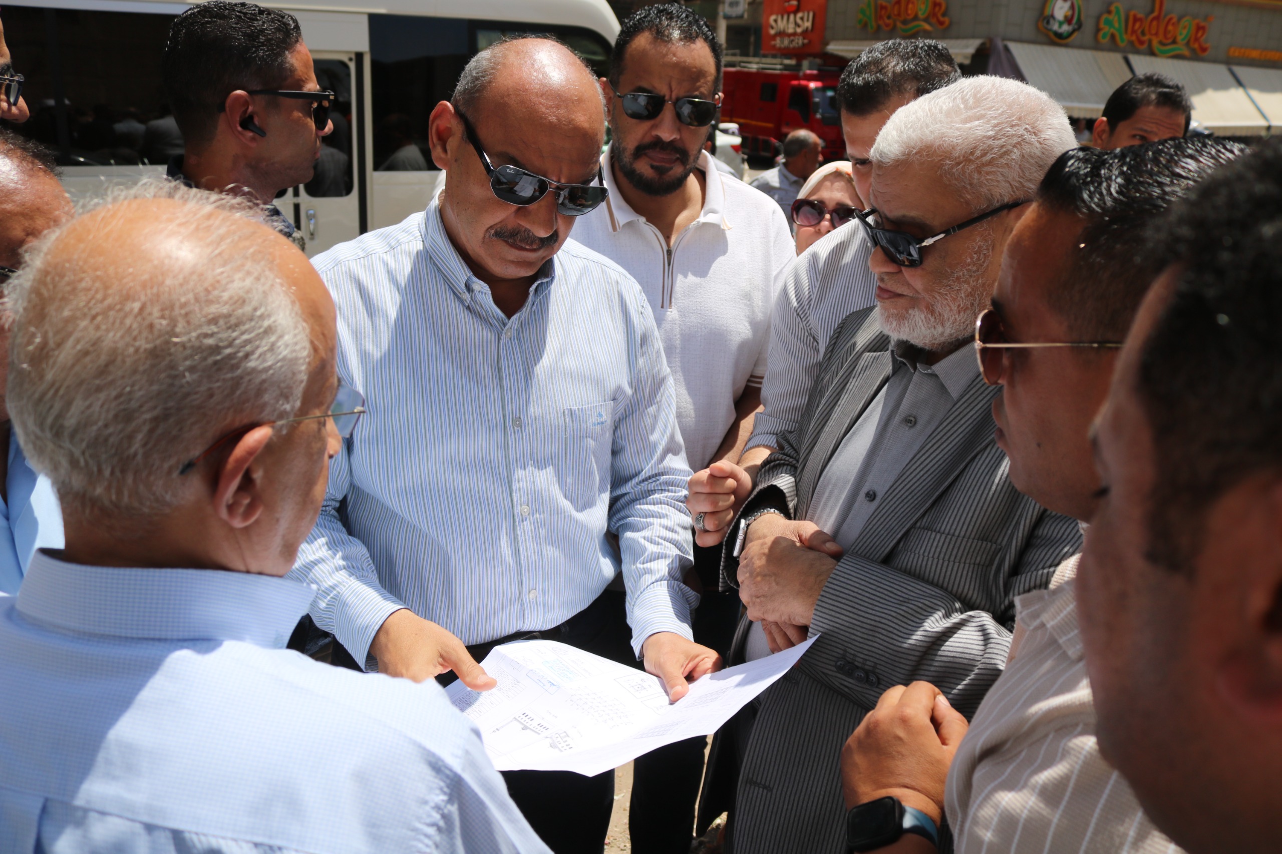 محافظ السويس يدشن أعمال تطوير وتوسعة مسجد الشهداء التاريخي