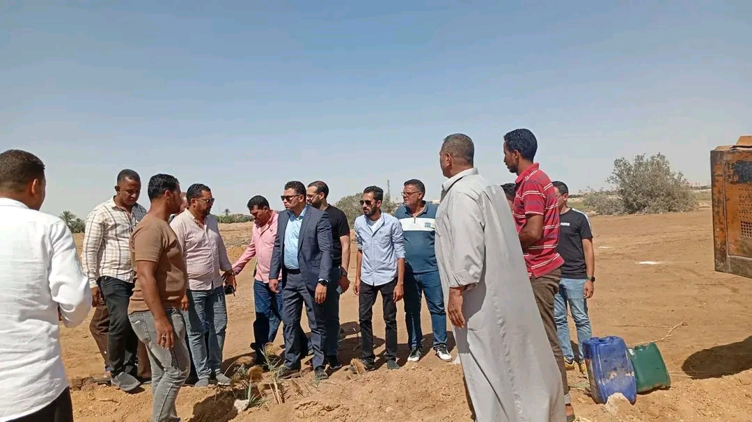 نائب محافظ السويس يرصد تعديًا على 90 فدانًا ويتخذ إجراءات فورية نائب محافظ السويس يرصد تعديًا على 90 فدانًا ويتخذ إجراءات فورية