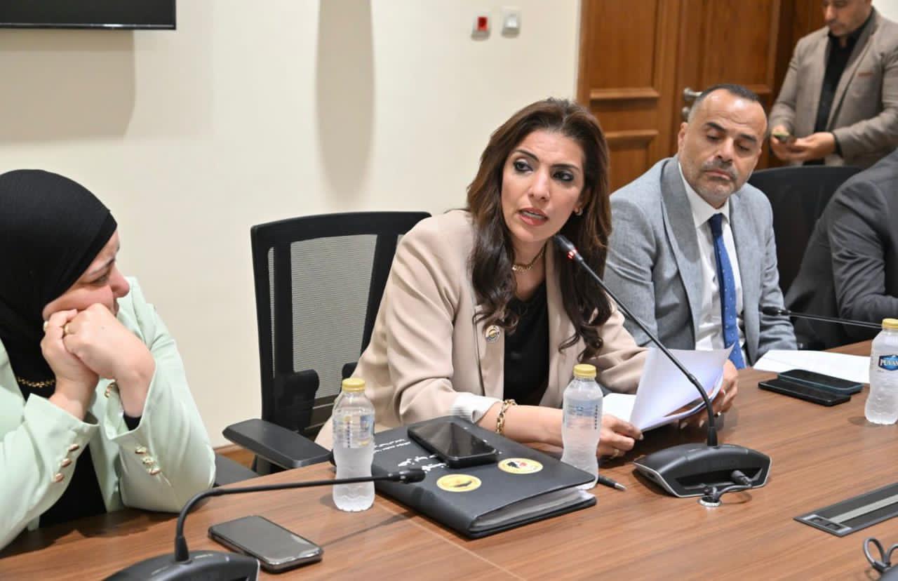 النائبة رانيا الشيمي تتقدم بطلب إحاطة بشأن تهالك مراكز الشباب وصيانة المنشآت الرياضية المتهالكة النائبة رانيا الشيمي تتقدم بطلب إحاطة بشأن تهالك مراكز الشباب وصيانة المنشآت الرياضية المتهالكة