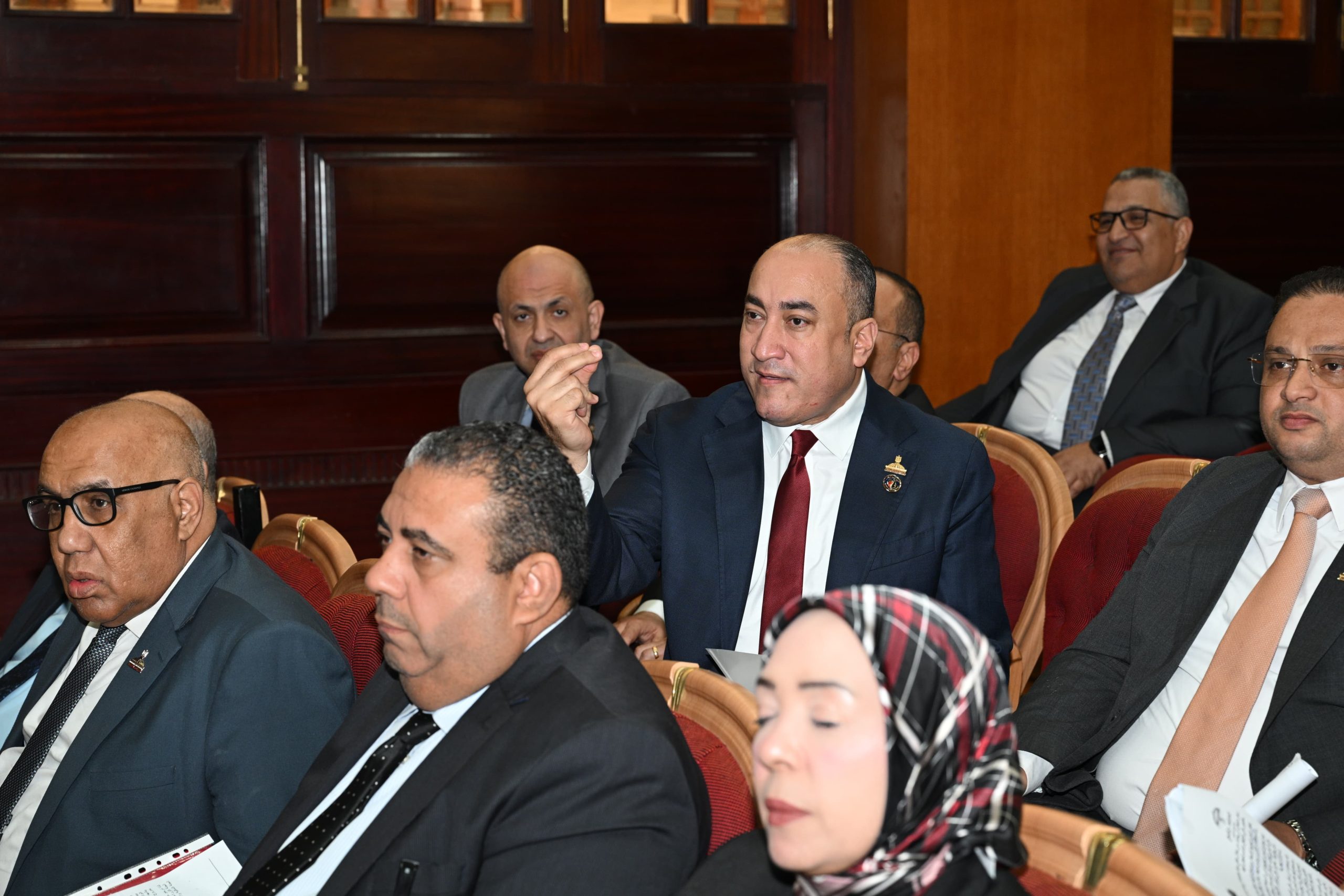 لحماية آلاف الأسر ومنع هروب الاستثمارات.. النائب عمرو رشاد يطالب بحضور محافظ الجيزة إلى مجلس الشيوخ لوضع حل جذري لمشكلات المنطقة الصناعية بأبو رواش