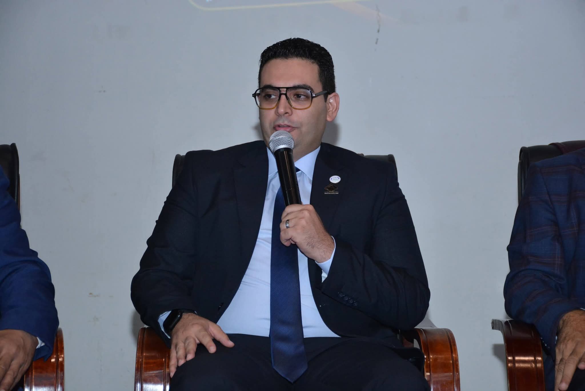 عضو بالشيوخ: لا حياة سياسية دون أحزاب قوية.. واستمرارها مرهون بتعاقب الأجيال