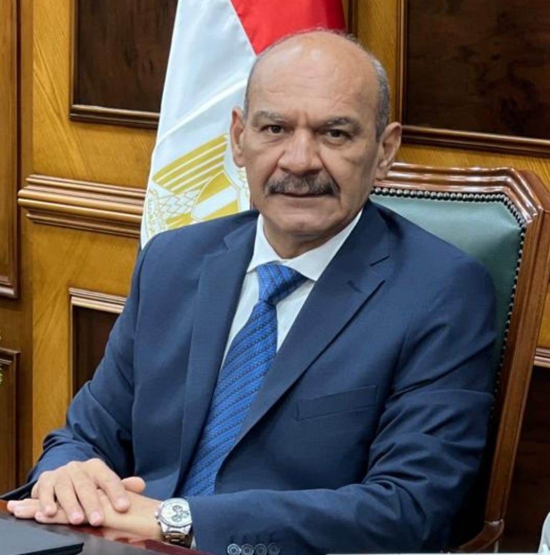 محافظ السويس يصدر حركة تكليفات جديدة لرؤساء أحياء السويس والأربعين