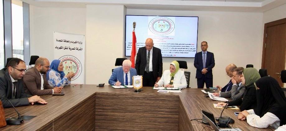 المصرية لنقل الكهرباء توقع عقداً مع شركة الجوهري للمقاولات لتنفيذ جزء من مشروع ربط محطة محولات سمنود الجديدة بالشبكة القومية