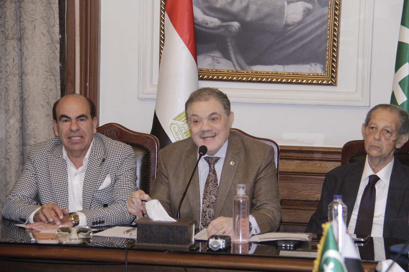 خلال لقائه بلجان الشرقية ودمياط والفيوم .. رئيس الوفد: سنبني حزب الوفد بالكفاءات والقيادات القادرة على التواصل الجماهيري