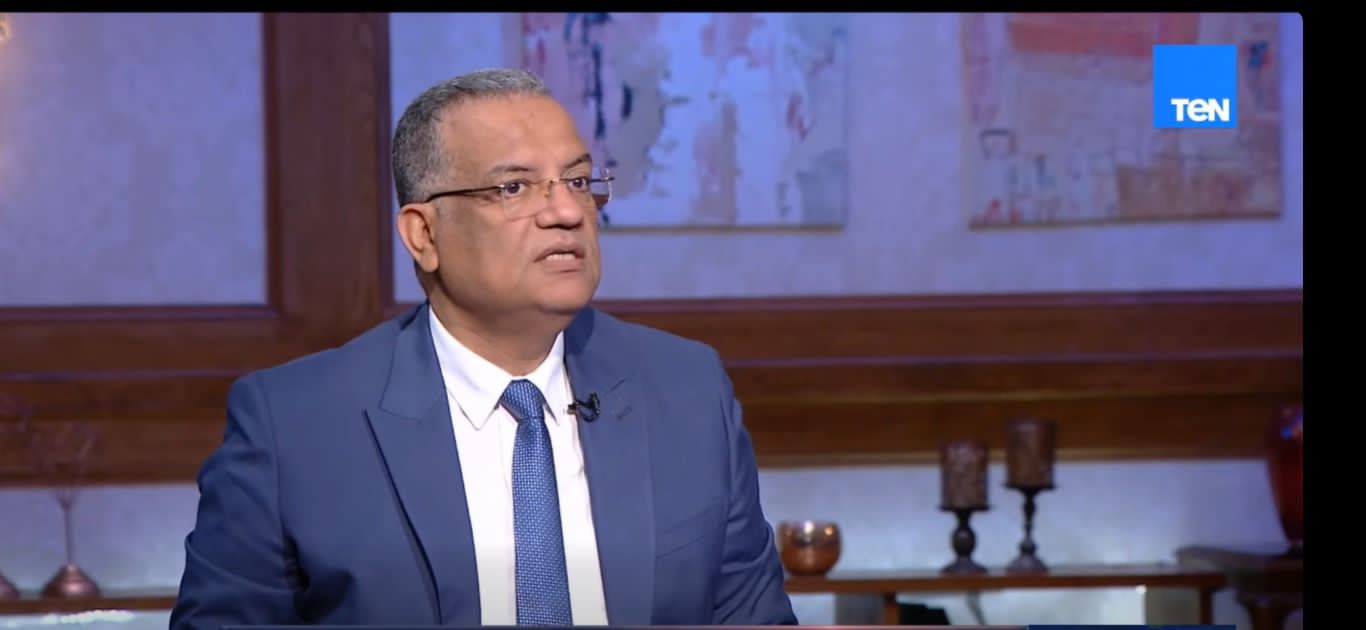 د.محمود مسلم لنشأت الديهي: نعيش أياما من الفخر بسبب الأوكتاجون وذكرى 30 يونيو وأداء المنتخب في كأس العالم
