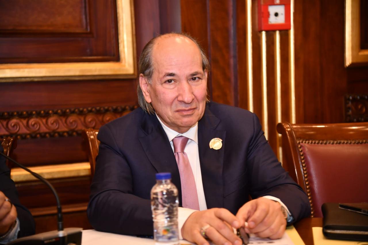 د. خالد قنديل يتساءل : هل تكفي إقالة مدير مستشفى لإنهاء الأزمة؟ د. خالد قنديل يتساءل : هل تكفي إقالة مدير مستشفى لإنهاء الأزمة؟