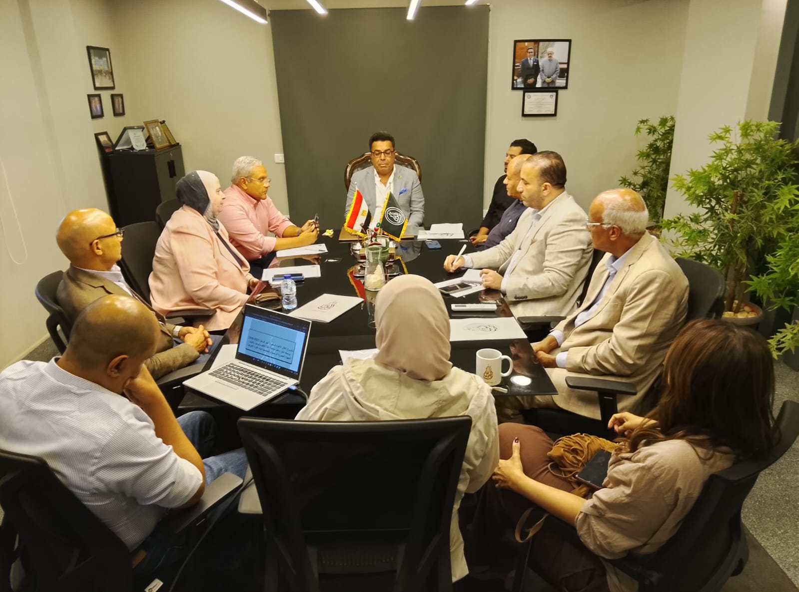 «حزب الوعي برئاسة الدكتور باسل عادل، يناقش مشروع الحزب الاستراتيجي المُقترح للشراكة المصرية الإفريقية»