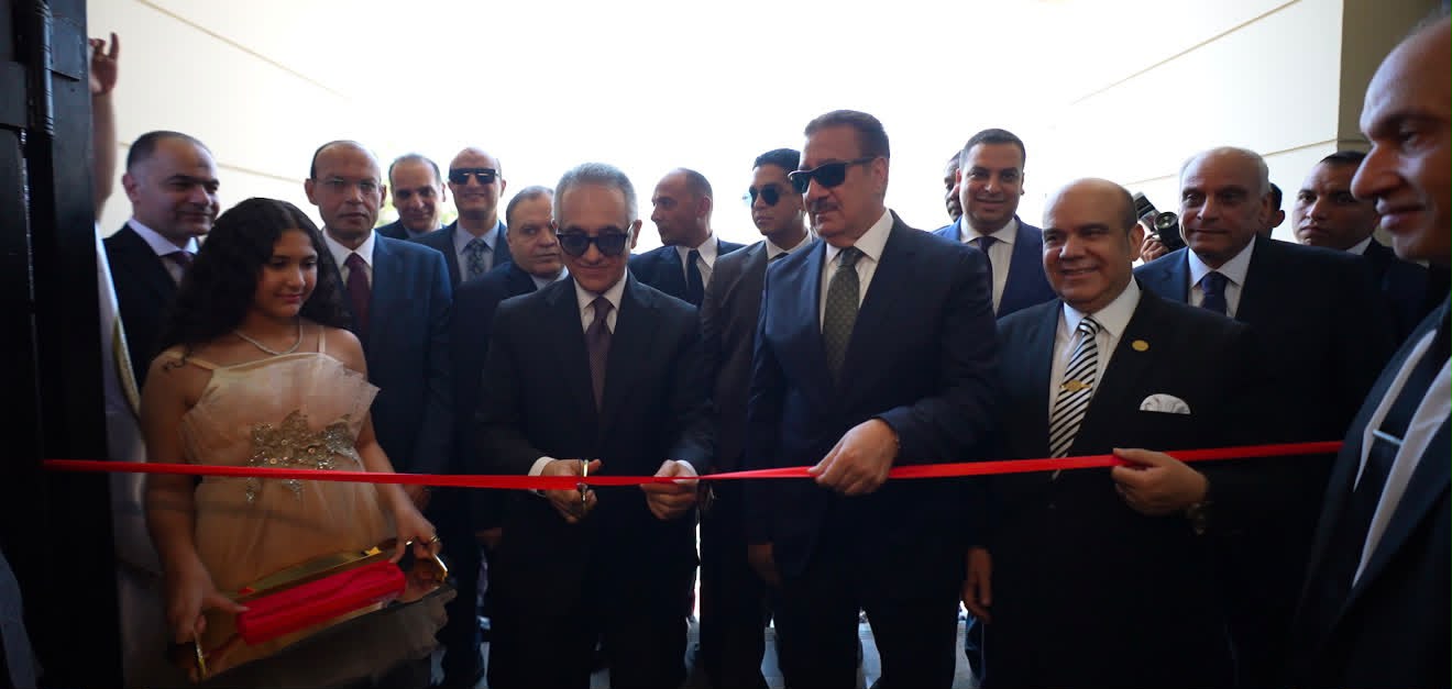 وزير العدل يفتتح محكمة بورفؤاد الجزئية بمحافظة بورسعيد ويلتقي القضاة وأعضاء النيابة العامة بدائرة استئناف الاسماعلية ويكرم المتميزين
