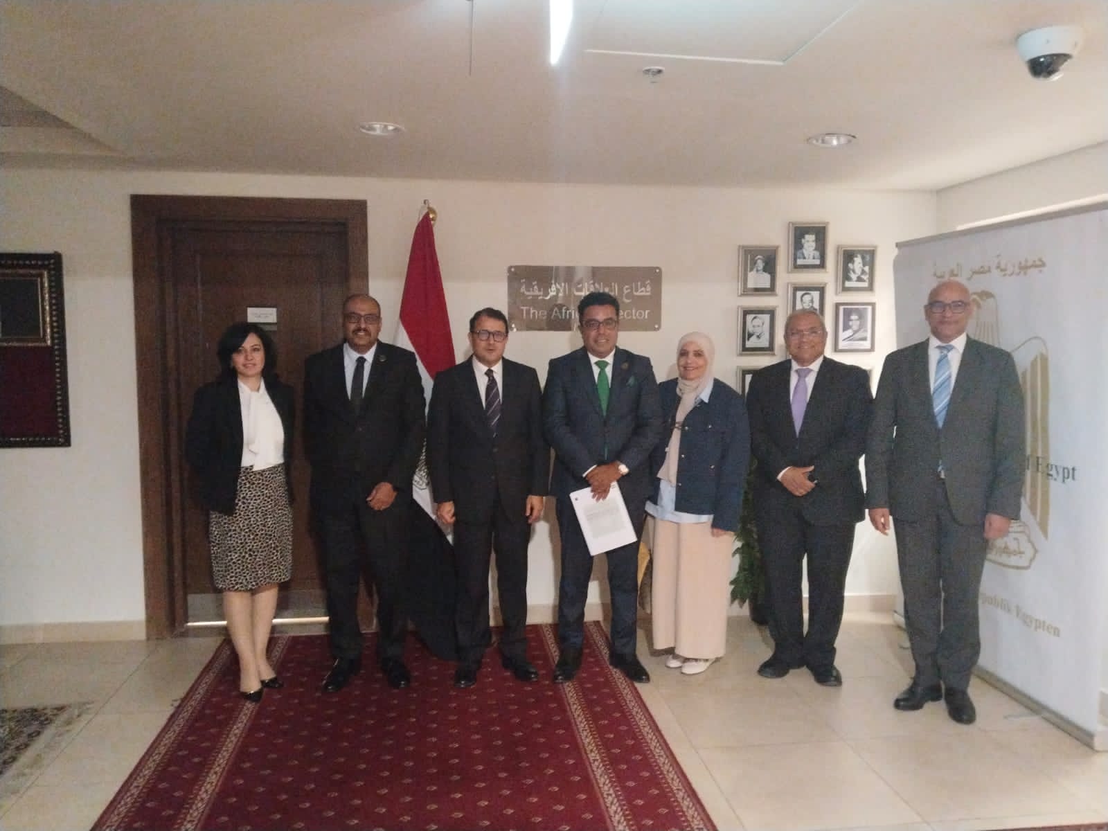وفد رفيع المستوى من حزب الوعي برئاسة الدكتور باسل عادل يلتقي مساعد وزير الخارجية للشئون الإفريقية لمتابعة المشروع الاستراتيجى لدعم العلاقات المصرية/الافريقية الذى تم عرضه على لجنة العلاقات الخارجية بمجلس الشيوخ