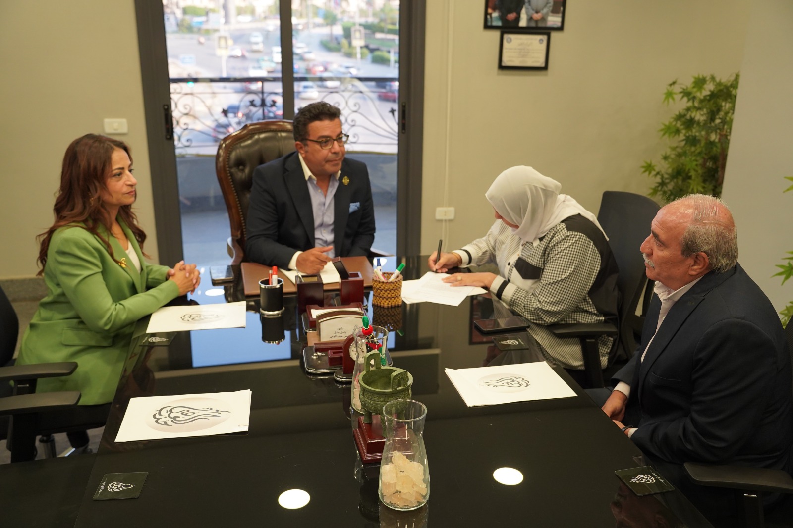 حزب الوعي يطلق أولى خطوات مجلس رواد الأعمال بتوقيع بروتوكولات تعاون مع مؤسسات المجتمع المدني