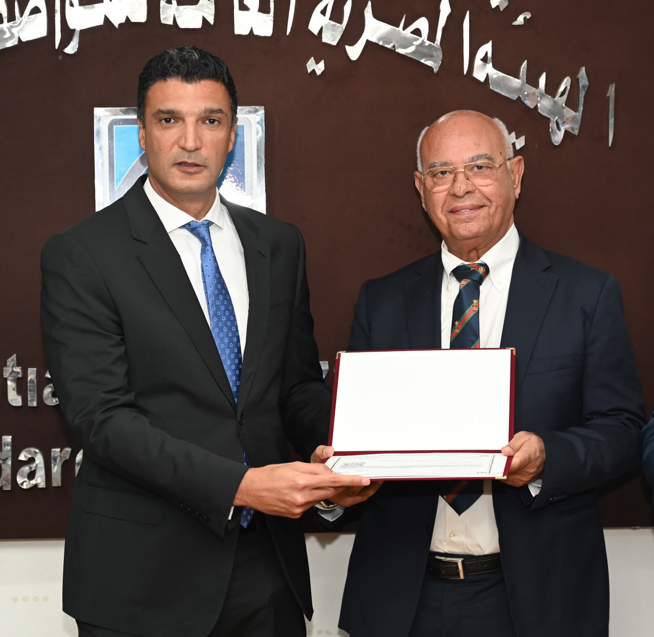 وزير الصناعة يكرّم الزنوكي للأجهزة الكهربائية عن منتجات «تاتش» لحصولها على شهادات علامة الجودة وكفاءة الطاقة والأداء البيئي وزير الصناعة يكرّم الزنوكي للأجهزة الكهربائية عن منتجات «تاتش» لحصولها على شهادات علامة الجودة وكفاءة الطاقة والأداء البيئي