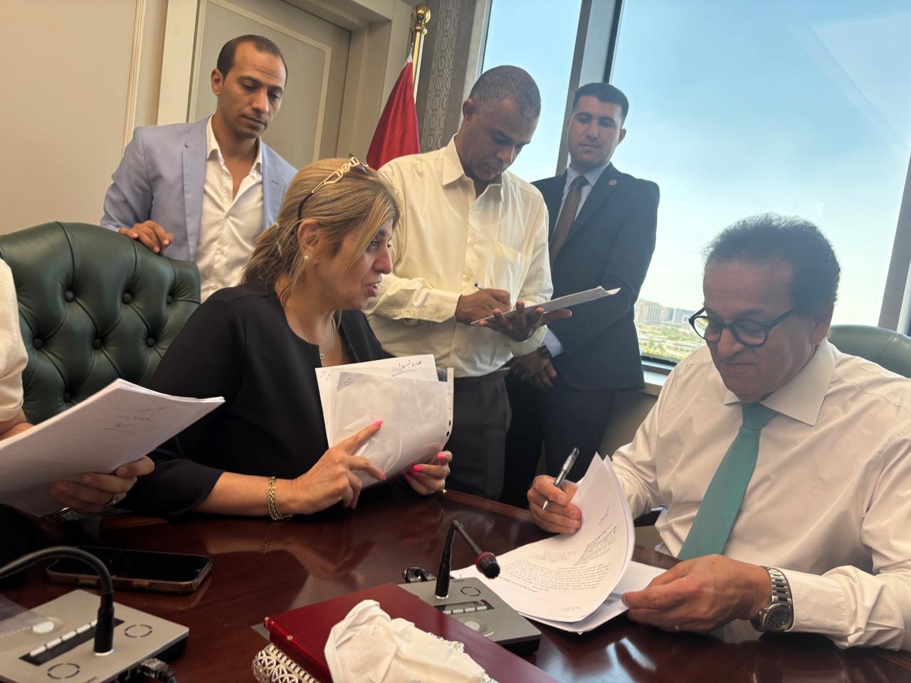 النائبة أميرة فؤاد تلتقي وزير الصحة لبحث طلبات المواطنين.. وتطالب بسرعة دراسة الملفات وتخصيص الحلول