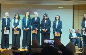 الاكاديمية العربية تكرم 8 طالبات صاحبات مشروع مش كركبة