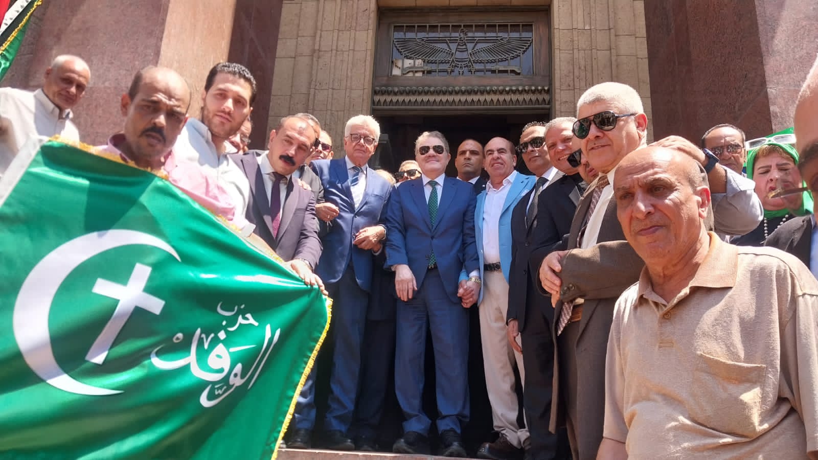 قيادات الوفد يعلنون مساندة الدولة المصرية ويؤكدون: نثق في قدرة «البدوي» على إعادة الحزب إلى مكانه الطبيعي