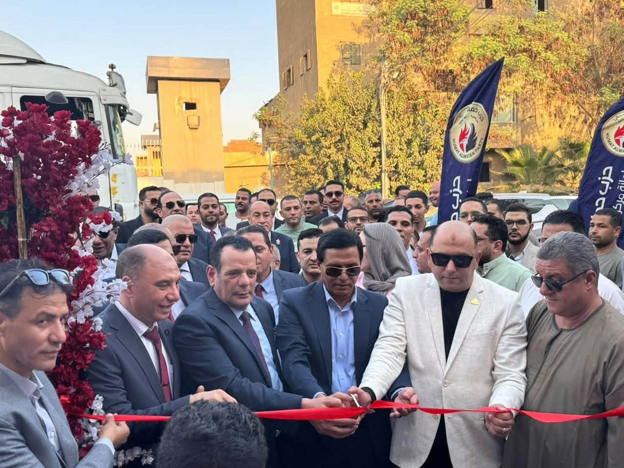 حزب حماة الوطن يوزع أكثر من ٢٠ ألف شنطة مدرسية بأطفيح بمحافظة الجيزة ضمن مبادرة “أهلاً مدارس”