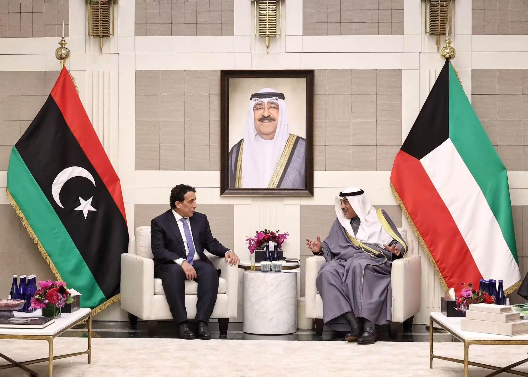 المنفي يبحث مع ولي عهد الكويت دعم الاستقرار وإجراء الانتخابات في ليبيا